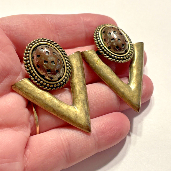 Pierced Earrings Hammered Gold & Black Doorknockers Geometric Mod Vintage 1980s - Picture 6 of 6